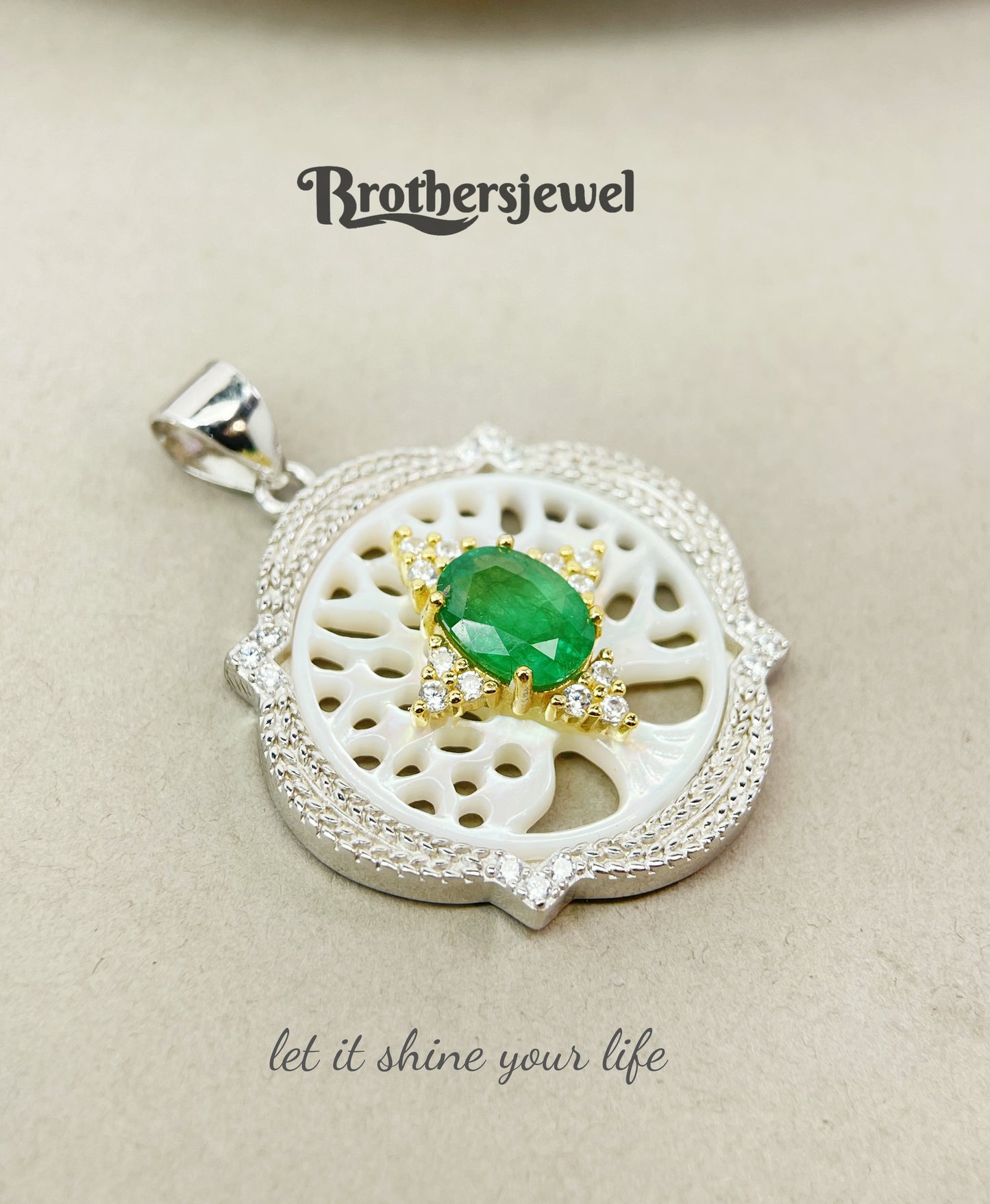 S925 Sterling Silver Natural Emerald Pendant L0298102
