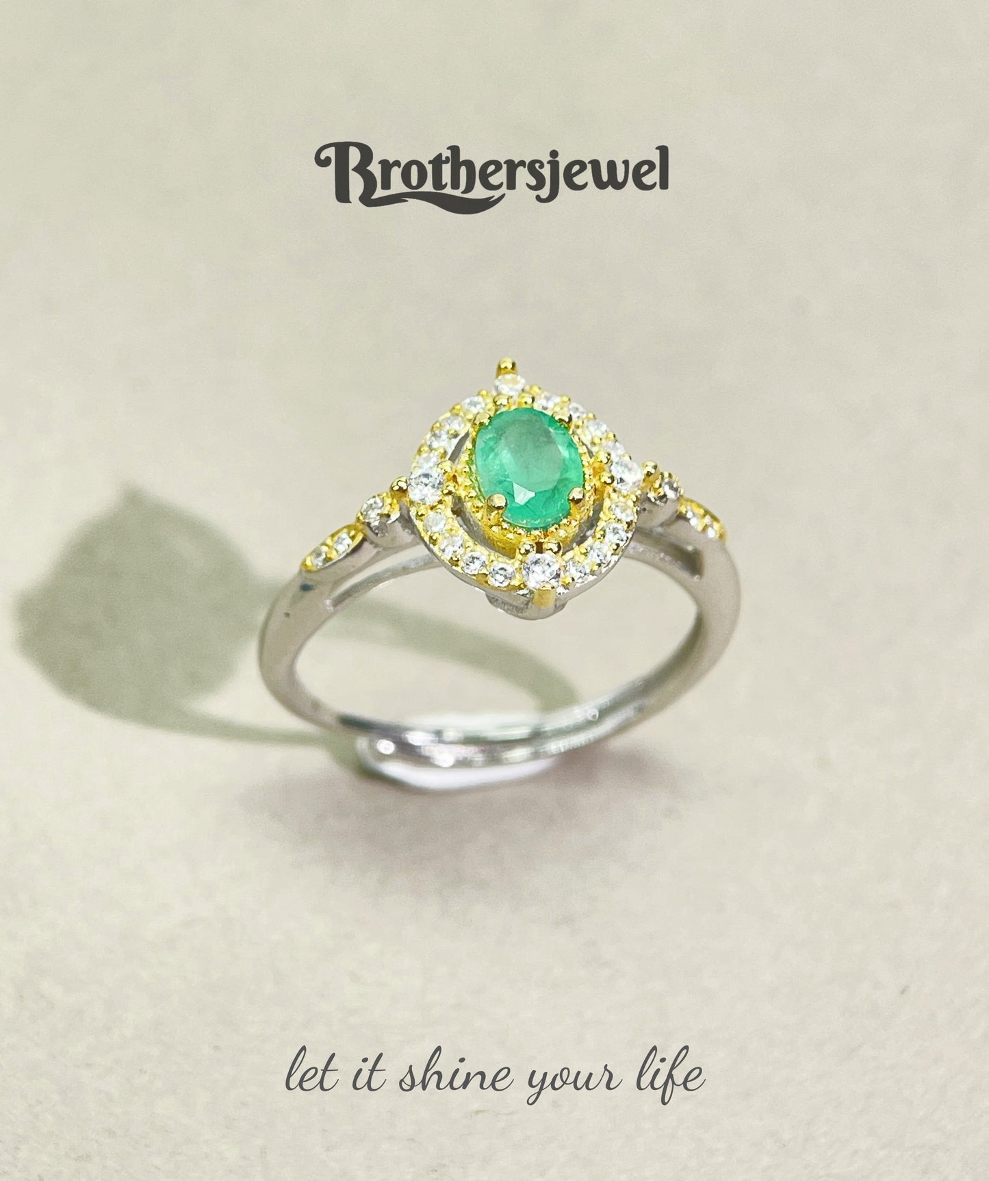 S925 Silver Natural Gorgeous Emerald Ring L0109191