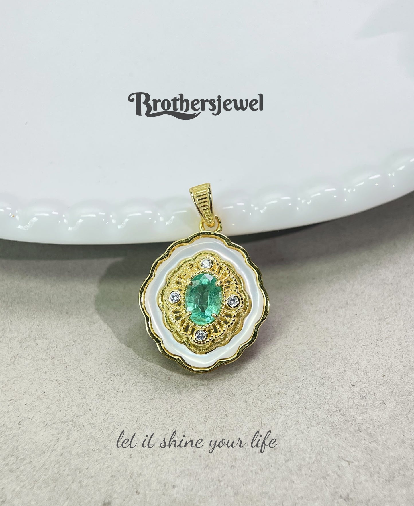 S925 Sterling Silver Natural Emerald Pendant L02118199